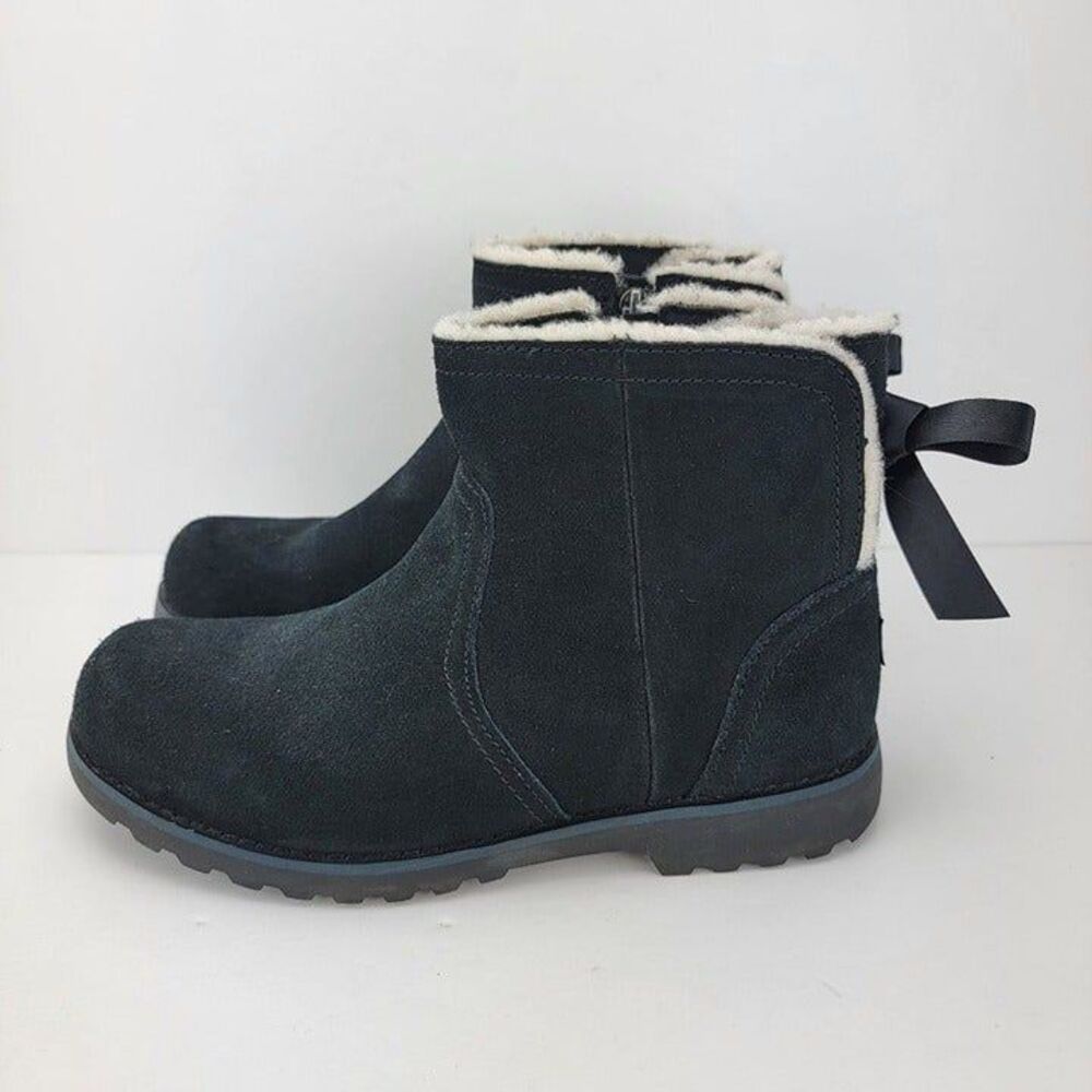 UGG Wms 5 Kids 4 Black Bows Zipper Cecily Leather Ankle Boots 1103504K
